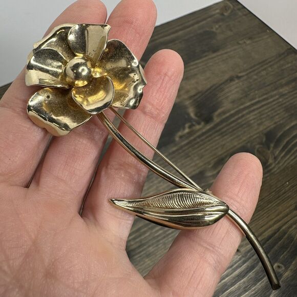 4 Vintage Gold Tone Flower Leaf Brooch Pins Metal Faux Pearls Rhinestone Estate - Picture 10 of 14